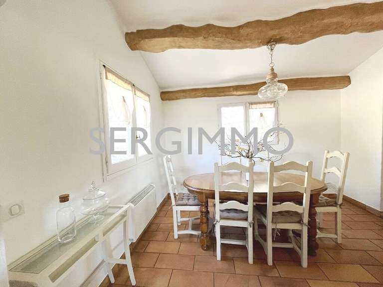Propriété Montauroux - 5 chambres - 208m²