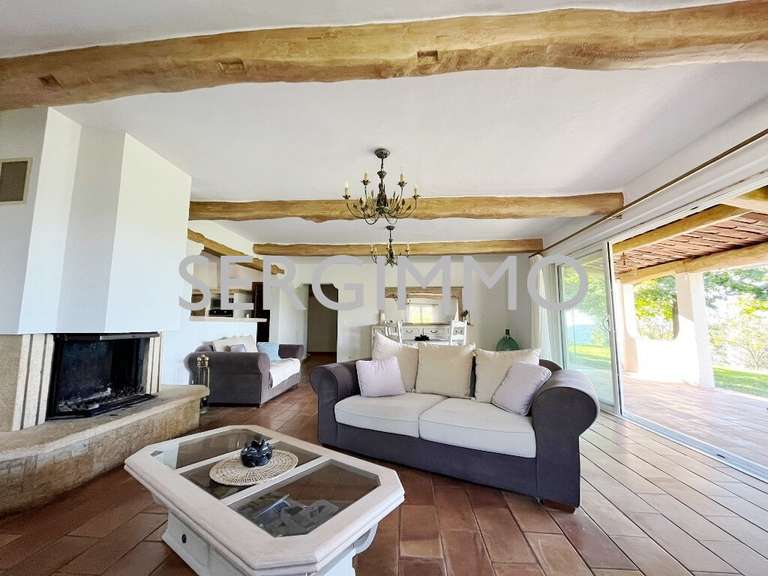 Propriété Montauroux - 5 chambres - 208m²