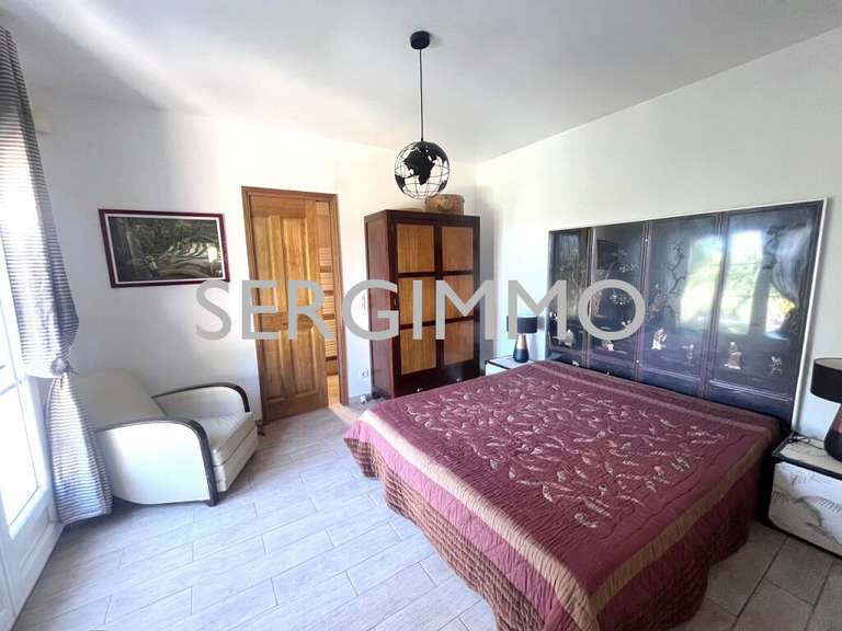 Propriété Montauroux - 3 chambres - 200m²