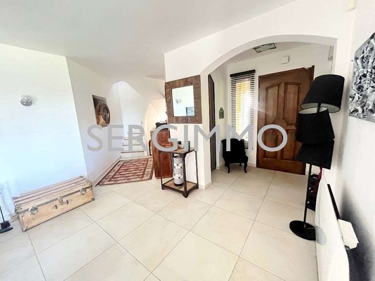 Propriété Montauroux - 3 chambres - 200m²