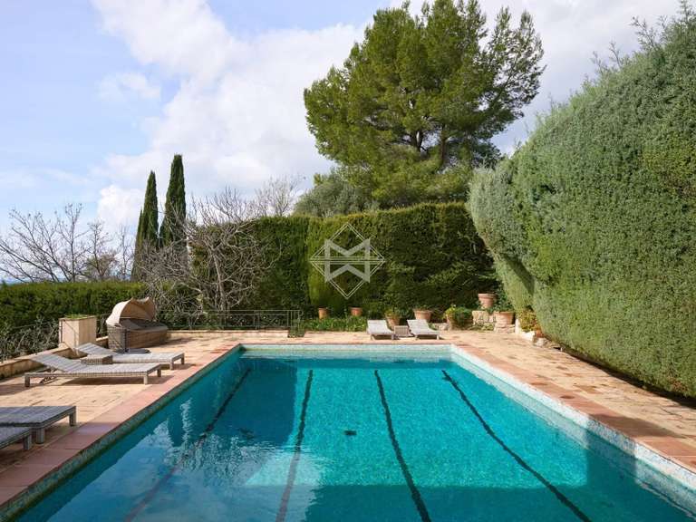 Propriété Montauroux - 5 chambres - 308m²