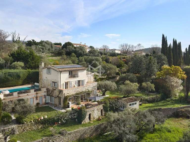 Propriété Montauroux - 5 chambres - 308m²