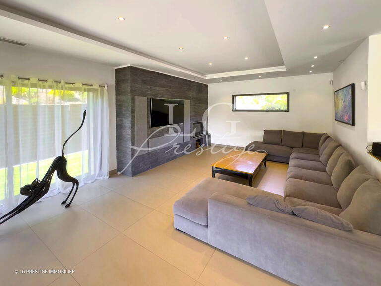 Villa Montauroux - 4 bedrooms - 700m²