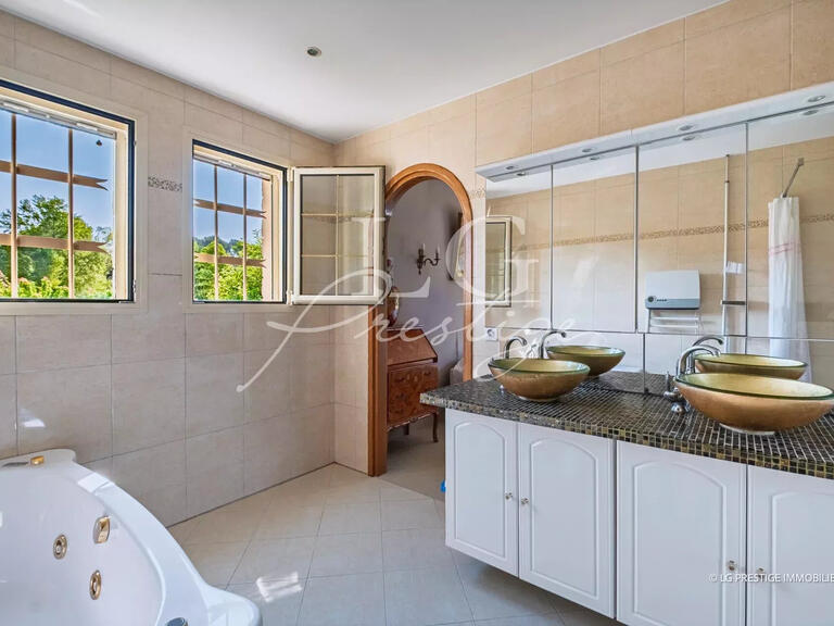 Villa Montauroux - 6 chambres - 222m²