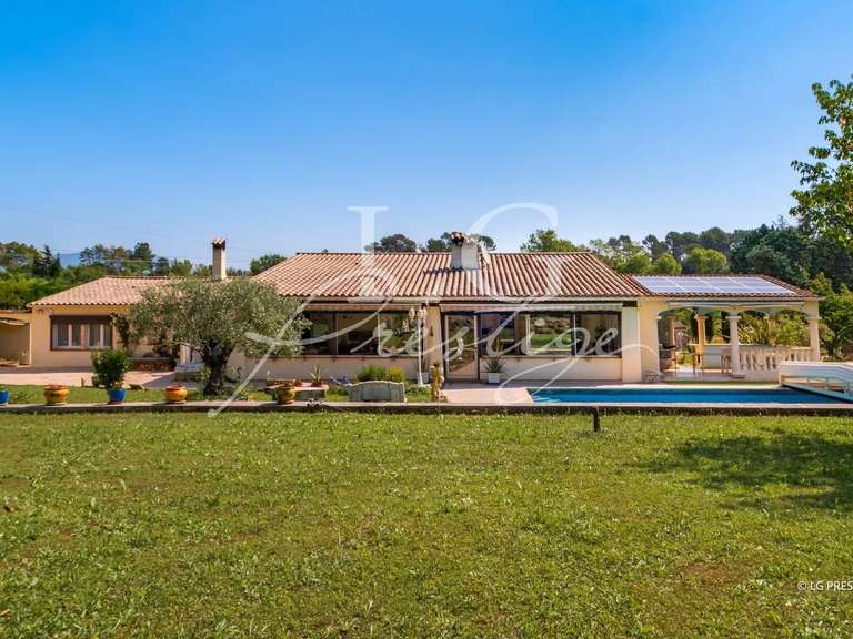 Villa Montauroux - 6 chambres - 312m²
