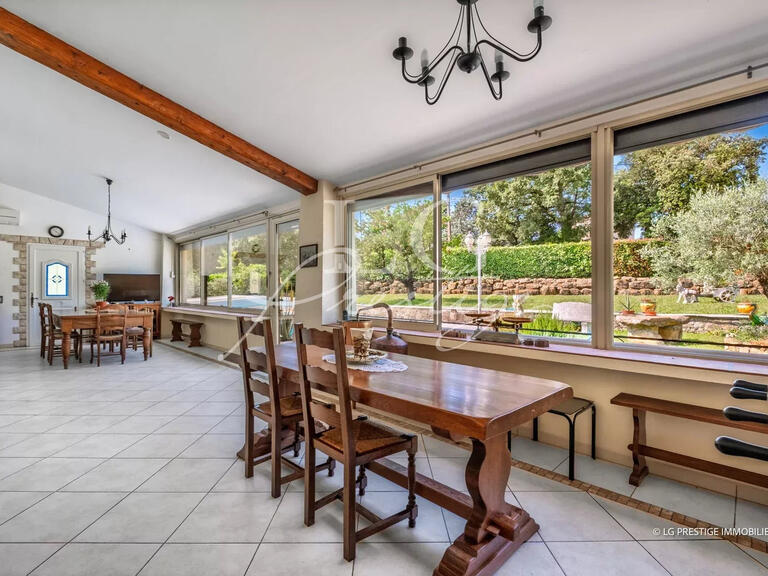 Villa Montauroux - 6 chambres - 222m²
