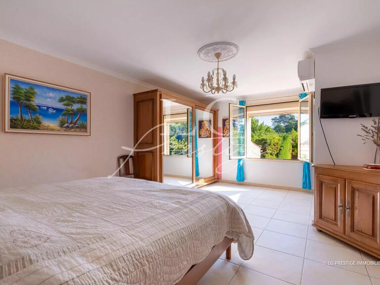 Villa Montauroux - 6 chambres - 222m²