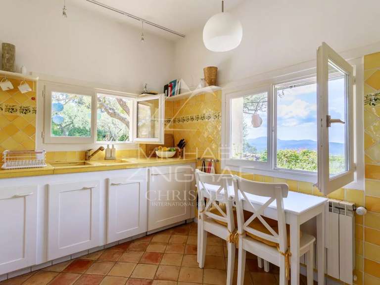 Villa Montauroux - 5 chambres - 235m²