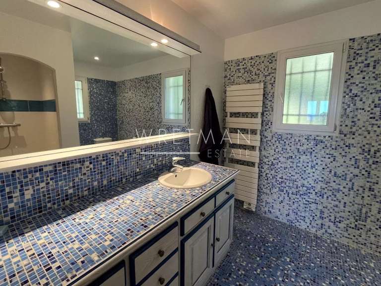 Villa Montauroux - 5 chambres - 210m²