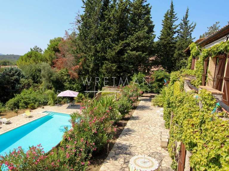 Villa Montauroux - 6 chambres - 220m²