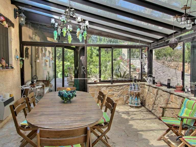 Villa Montauroux - 6 chambres - 220m²