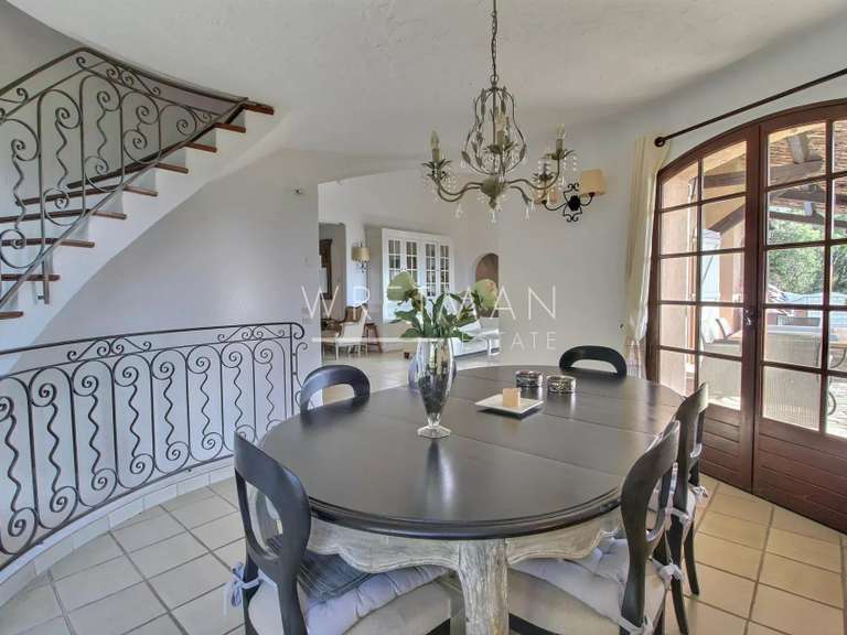 Villa Montauroux - 3 bedrooms - 233m²