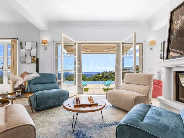 Villa Montauroux - 4 bedrooms - 229m²