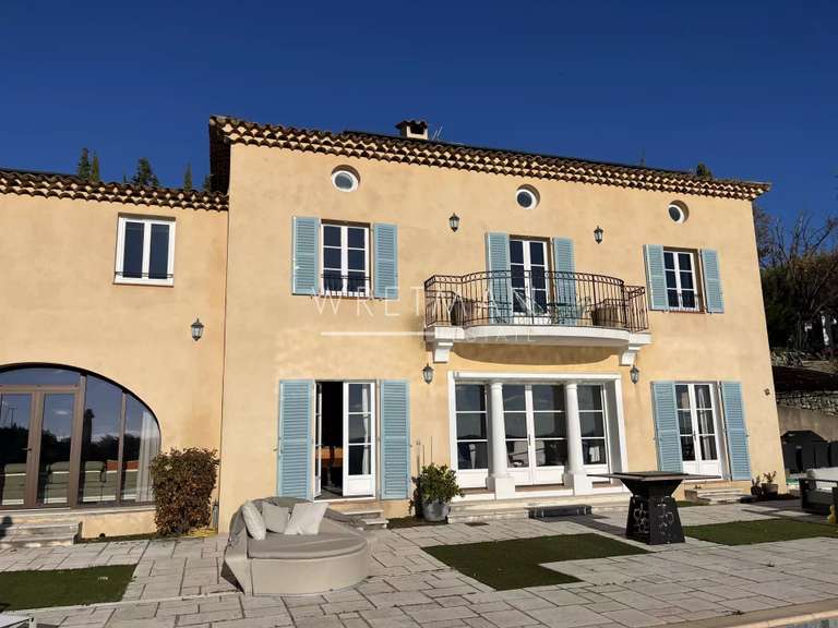 Villa Montauroux - 4 bedrooms - 229m²