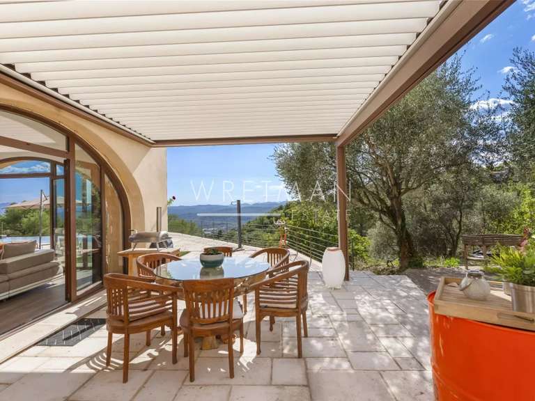 Villa Montauroux - 4 bedrooms - 229m²