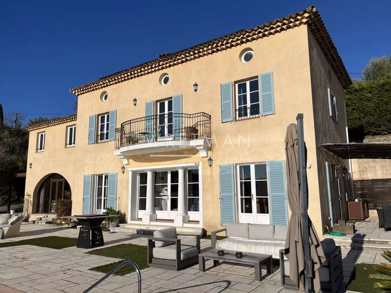 Villa Montauroux - 4 bedrooms - 229m²