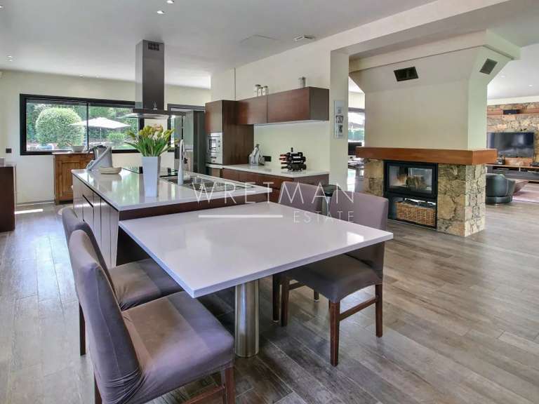 Villa Montauroux - 4 chambres - 257m²