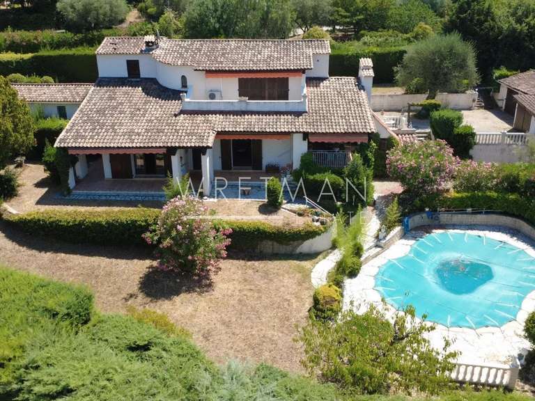Villa Montauroux - 3 bedrooms - 185m²
