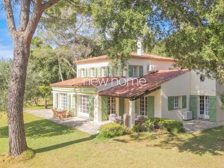 Villa Montauroux - 5 chambres - 270m²