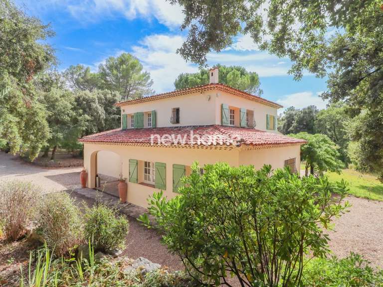 Villa Montauroux - 5 chambres - 270m²