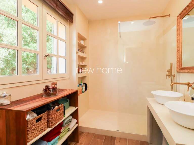 Villa Montauroux - 5 chambres - 270m²