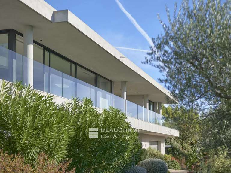 Villa Montauroux - 4 chambres - 310m²