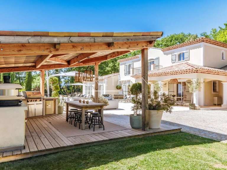 Villa Montauroux - 5 chambres - 243m²