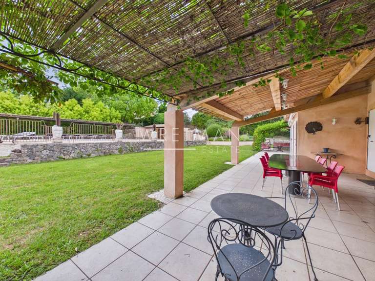 Villa Montauroux - 7 chambres - 238m²