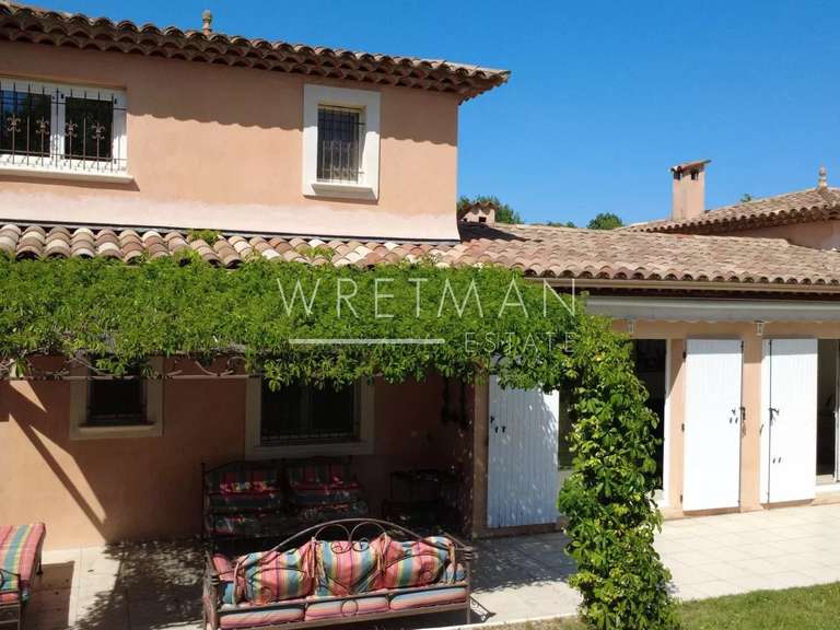 Villa Montauroux - 7 chambres - 238m²
