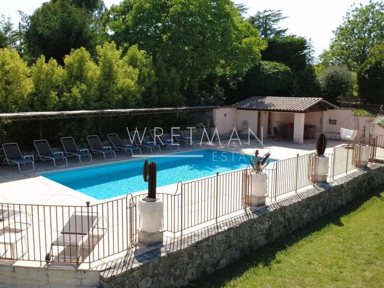 Villa Montauroux - 7 chambres - 238m²