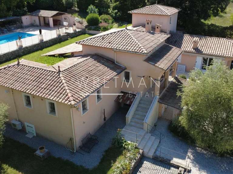 Villa Montauroux - 7 chambres - 238m²