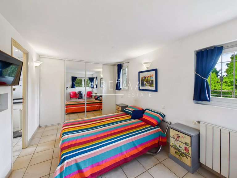 Villa Montauroux - 7 chambres - 238m²