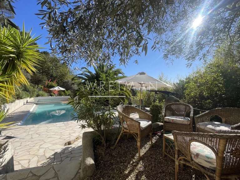 Villa Montauroux - 4 bedrooms - 185m²