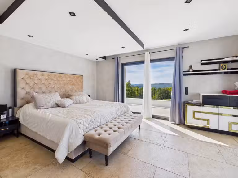 Villa Montauroux - 6 chambres - 275m²