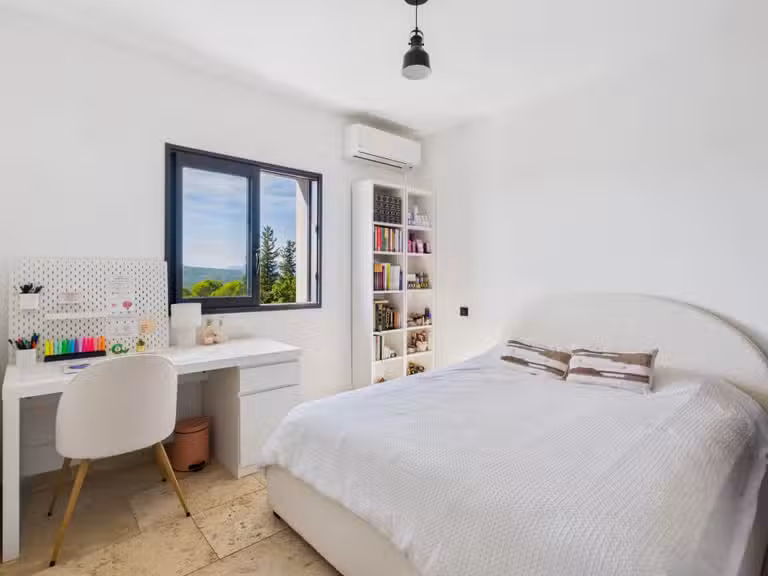Villa Montauroux - 6 chambres - 275m²