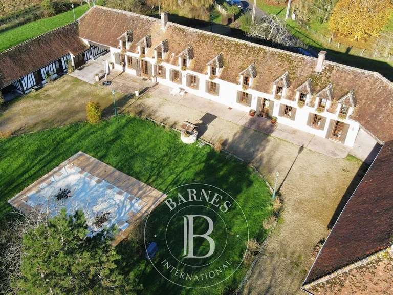 Maison Montbarrois - 4 chambres - 286m²