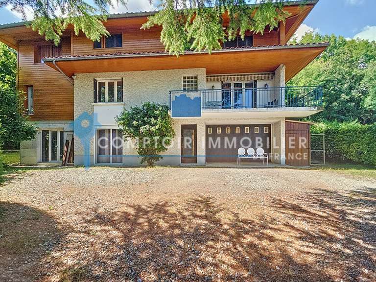 Maison Montbonnot-Saint-Martin - 5 chambres - 240m²