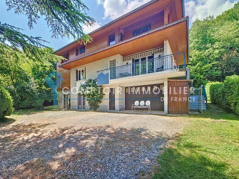 Maison Montbonnot-Saint-Martin - 5 chambres - 240m²