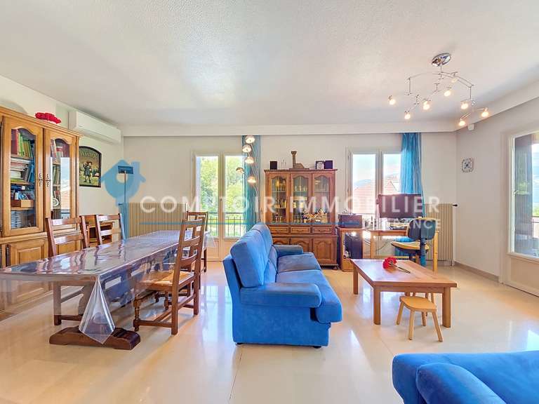 Maison Montbonnot-Saint-Martin - 5 chambres - 240m²