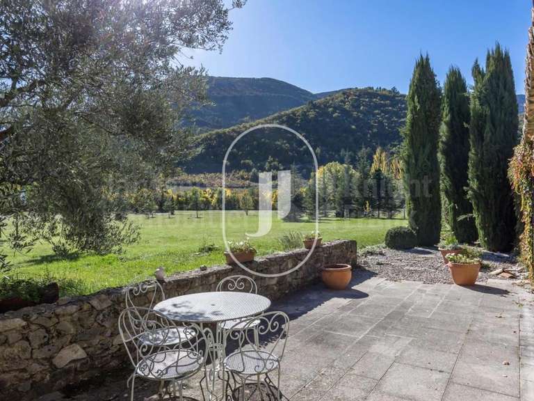 House Montbrun-les-Bains - 4 bedrooms - 315m²