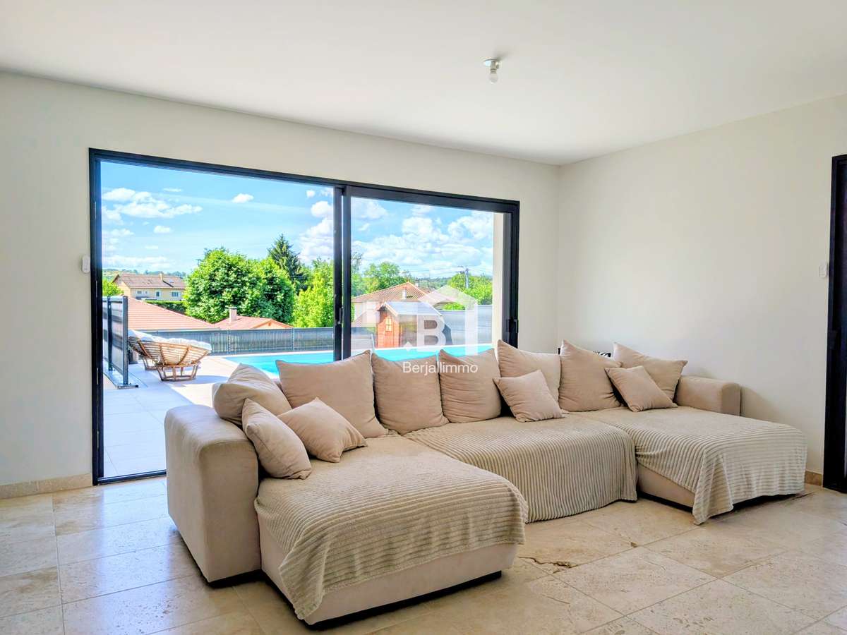 House Montcarra