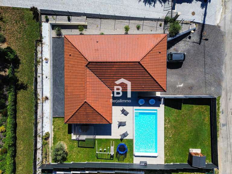 Maison Montcarra - 3 chambres - 132m²
