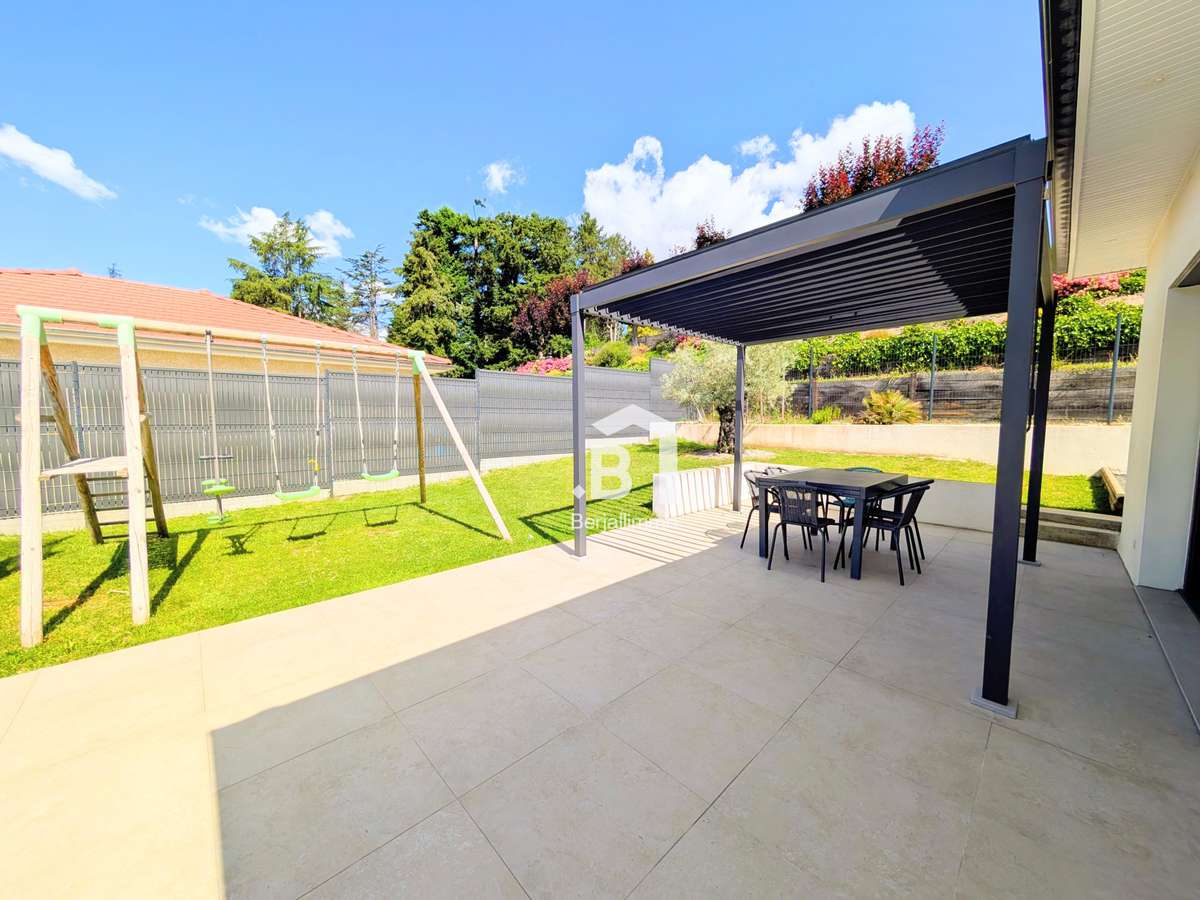 House Montcarra
