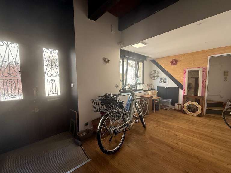 Maison Montcuq - 7 chambres - 302m²