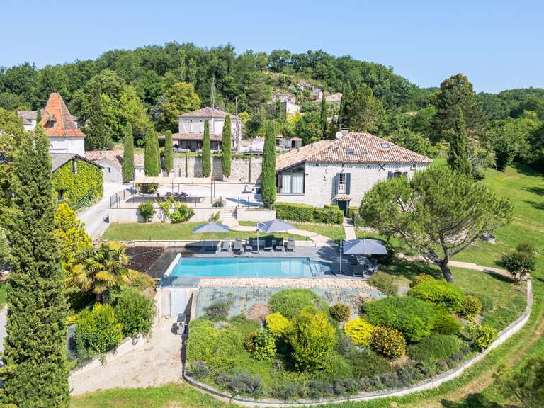 Maison Montcuq - 4 chambres - 210m²