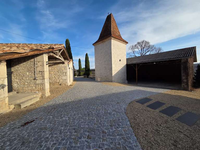 Maison Montcuq - 4 chambres - 210m²