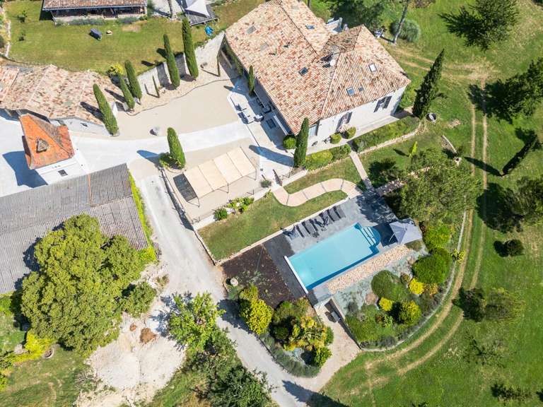 Maison Montcuq - 4 chambres - 210m²