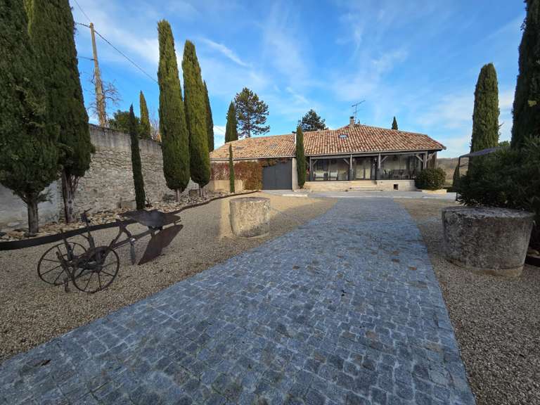 Maison Montcuq - 4 chambres - 210m²