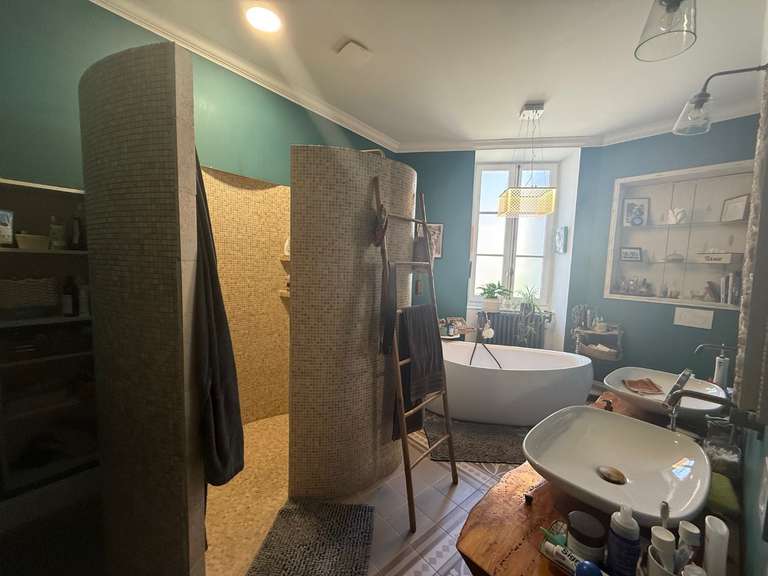 Maison Montcuq - 7 chambres - 302m²