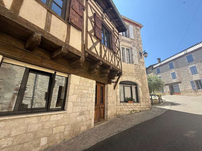 Maison Montcuq - 7 chambres - 302m²